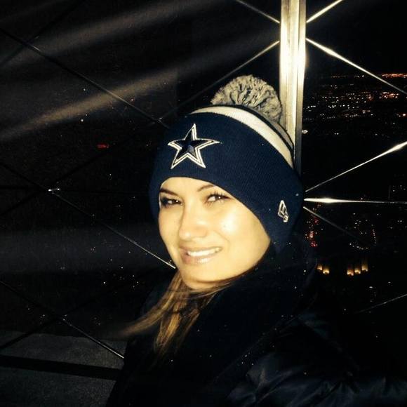 Meet your Posher, Sandra - Picture 1 of 1